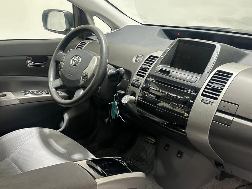 Bild 2 av Toyota Prius 1.5 VVT-i + 3CM CVT Euro 4