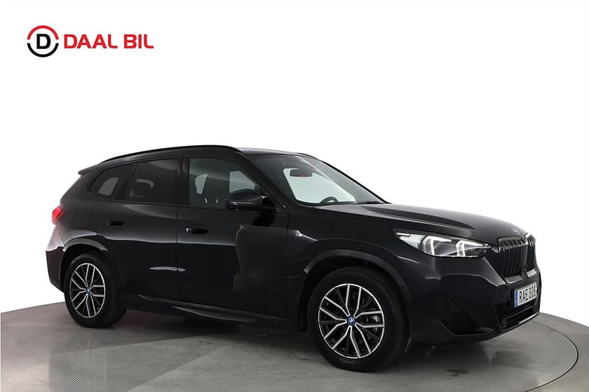 Bild 4 av BMW iX1 xDrive30 64,7kWh 306HK M-SPORT H/K® 3D-VIEW DRAG HUD