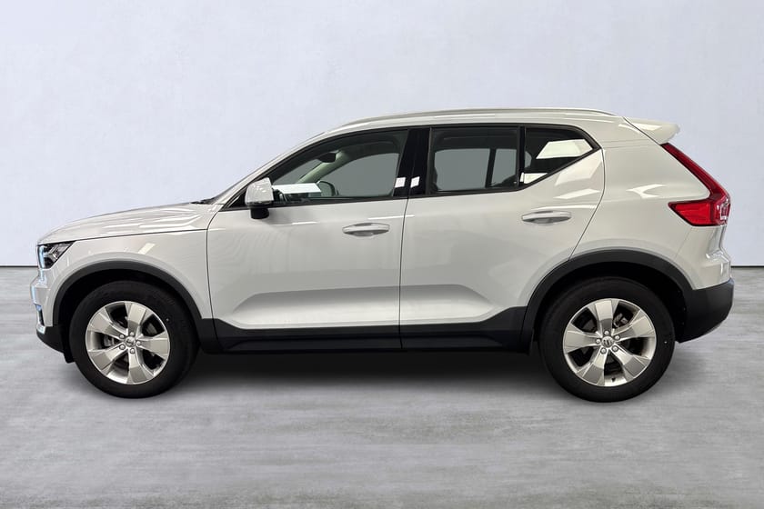 Bild 2 av Volvo XC40 T3 FWD aut Momentum Advanced Edt