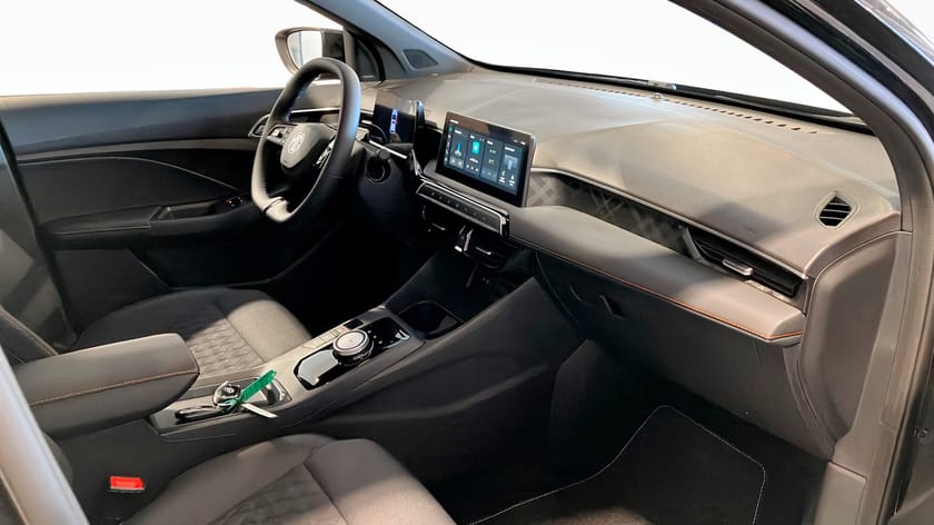 Bild 3 av MG 3 Hybrid+ Luxury 194 HK Privatleasing från 2995kr/mån