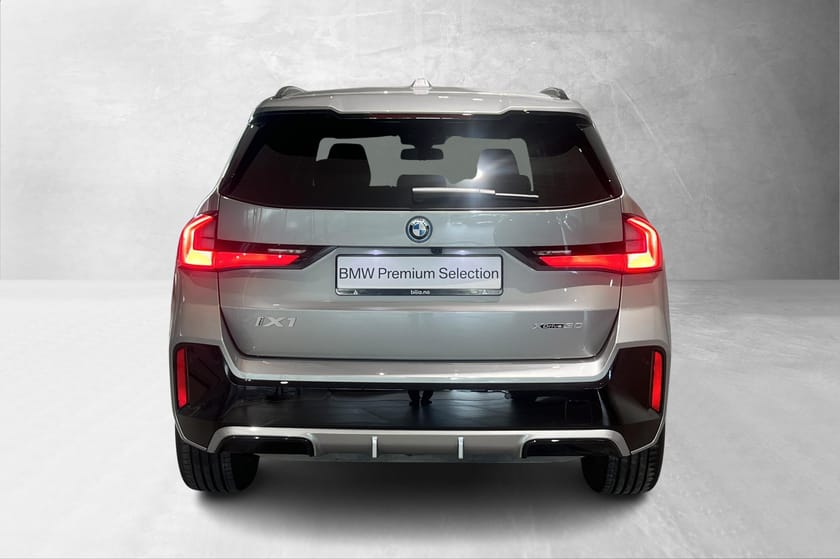 Bilde 3 av BMW iX1 xDrive30 Fully Charged,M-Sport,Pano,H/K,h-feste
