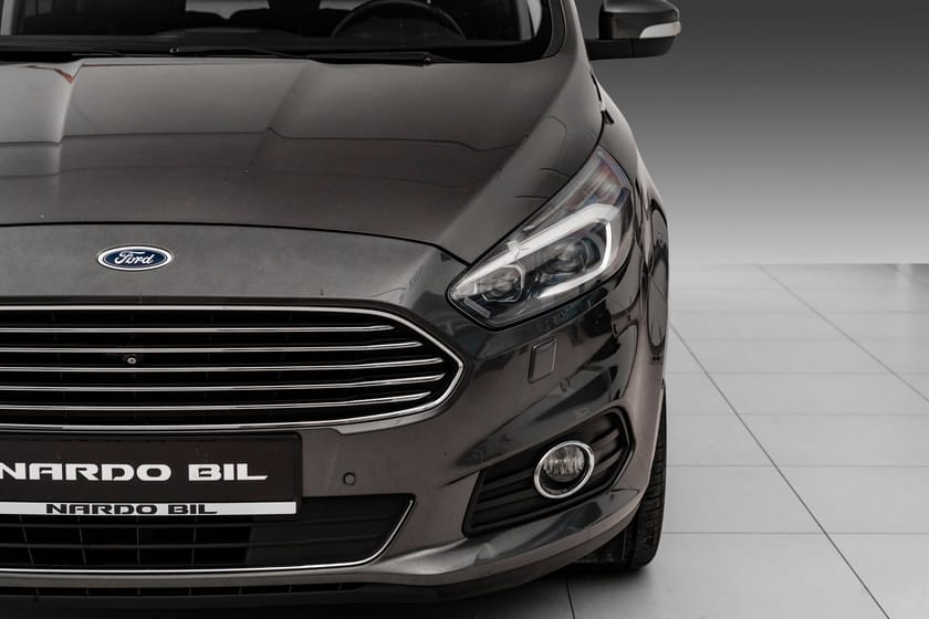 Bilde 4 av Ford S-MAX 2,0 AWD TDCi 140hk/Krok/Ryggekamera/7-seter