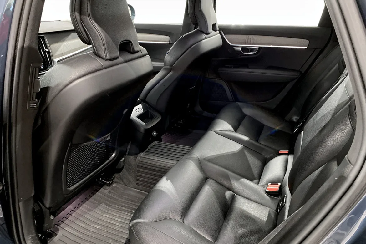 Volvo V90 Cross Country