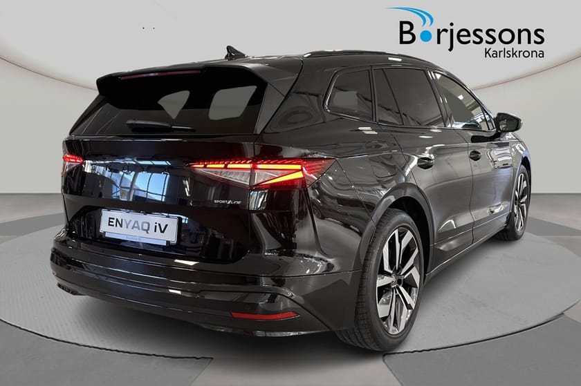 Bild 3 av Škoda Enyaq 85x Sportline 286 hk