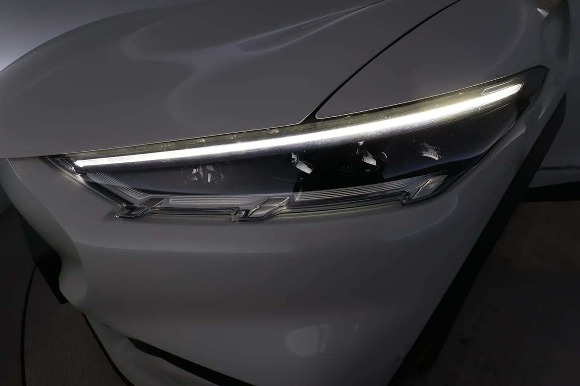 Ford Mustang Mach-E 2022 - miniatyr 36