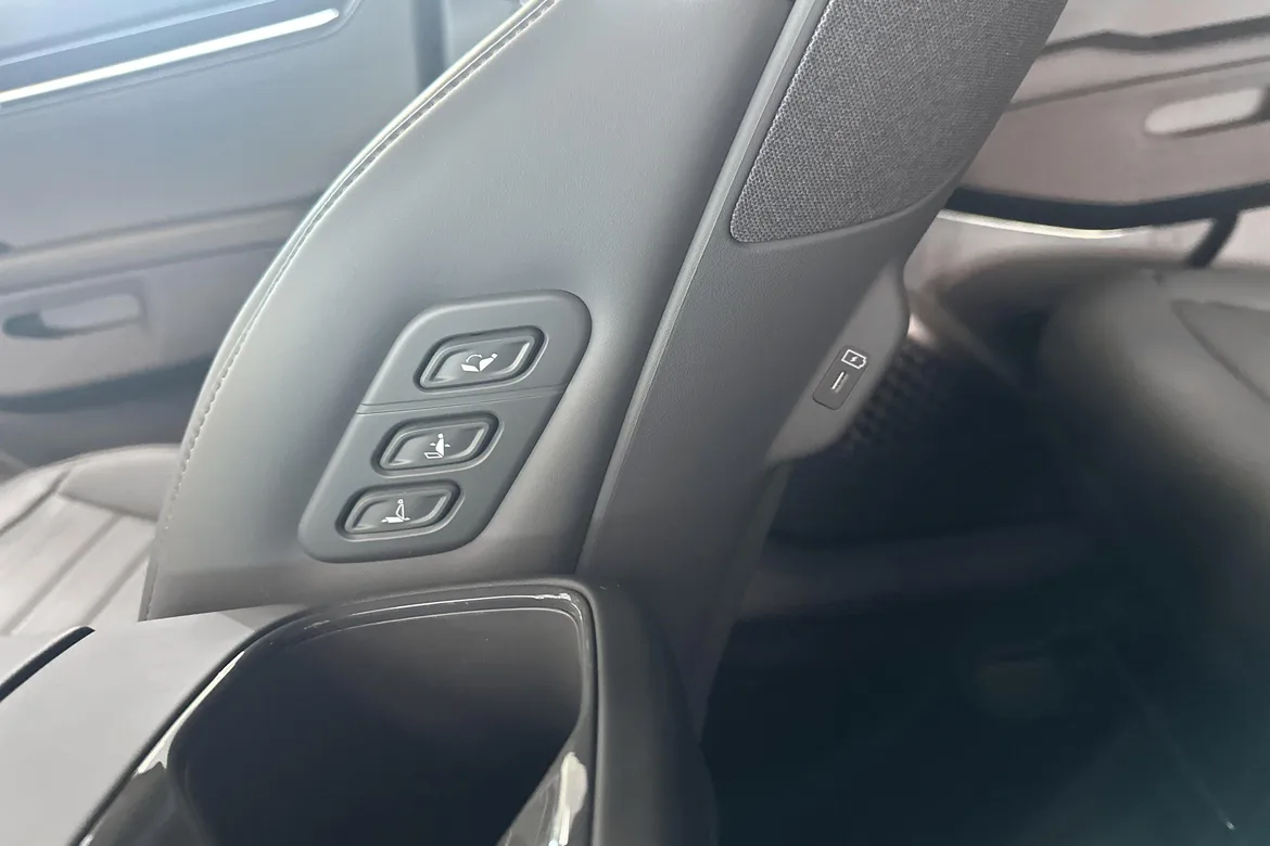 picture of a car