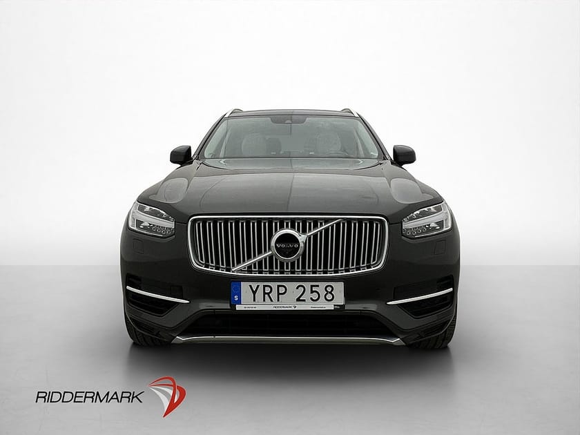 Bild 2 av Volvo XC90 7-seater T8 AWD Inscription 7-Sits Pano HUD 360° Luft Drag