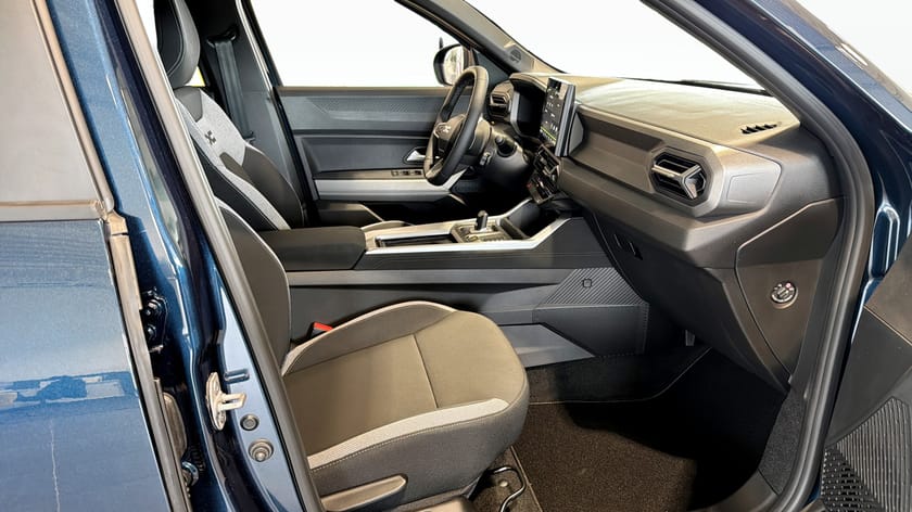 Bild 3 av Dacia Bigster Hybrid 155 JOURNEY *DEMOBIL*