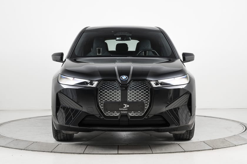 Bilde 3 av BMW iX xDrive50 ACC/Krok/360º/H&K/Massasje/HUD/Comfort