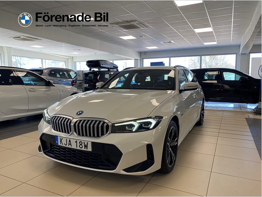 Bild 1 av BMW 330e xDrive Touring M-Sport Rattvärme