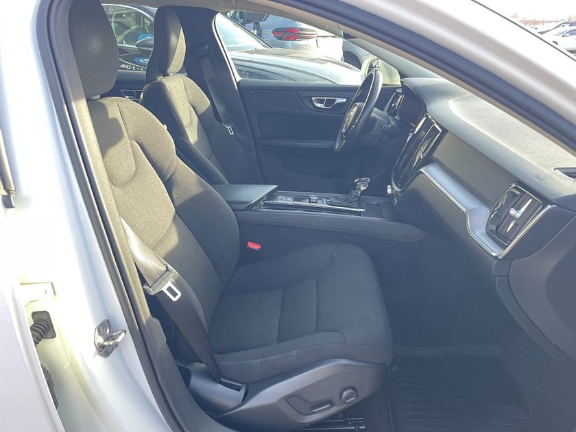 Bild 5 av Volvo V60 D3, AU, Momentum, PDC, Värmare