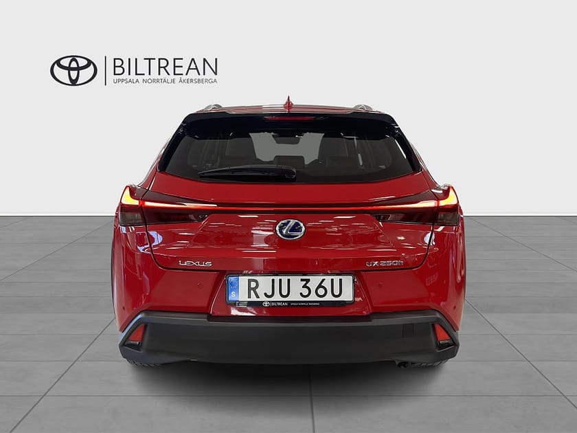 Bild 4 av Lexus UX 250h E-Four AWD Comfort Dragkrok Ledramp