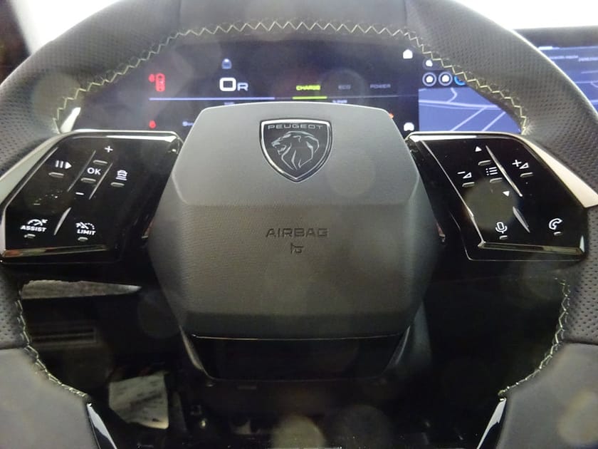 Bild 5 av Peugeot 5008 Hybrid 145 GT 7-sits 1.2 PureTech e-DSC