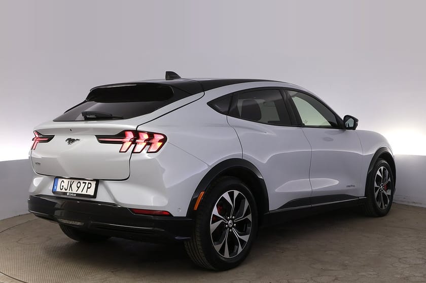Bild 5 av Ford Mustang Mach-E Standard Range AWD Teknik+ Pano B&O BLIS