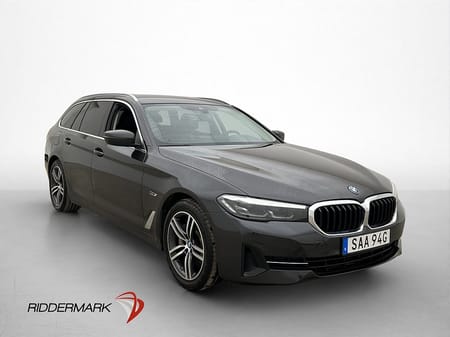 BMW 530e xDrive Touring 292hk Dragkrok Kamera CarPlay MOMS