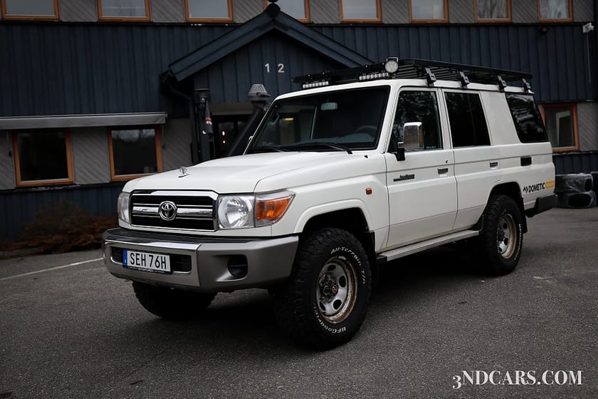 Bild 1 av Toyota Land Cruiser Landcruiser HZJ 76 Webasto mm