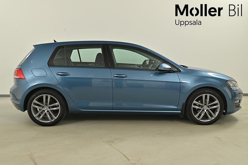 Bild 2 av Volkswagen Golf 1.2 TSI 110hk, Motorvärmare, Pluspaket