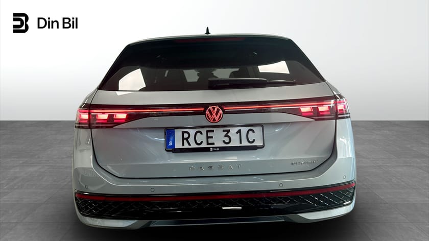Bild 5 av Volkswagen Passat Variant eHybrid R-Line Edition/Panorama/Drag