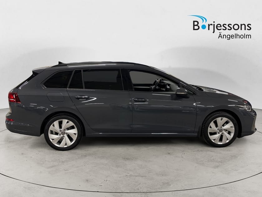 Bild 2 av Volkswagen Golf Sportscombi 1.5 eTSI 150 HK DSG Drag