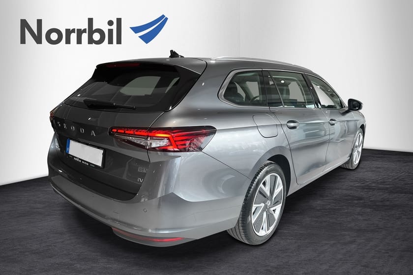 Bild 3 av Škoda Superb iV Kombi COMBI SELECTION 1,5 TSI Plug-In DSG, Drag, Värmare