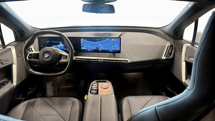 Bild 4 av BMW iX xDrive40 (326hk) DRAG / PANORAMA