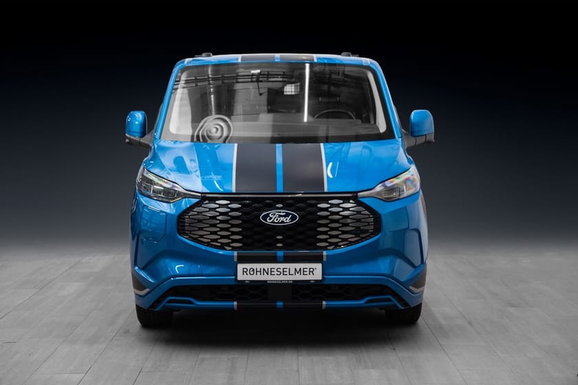 Bilde 2 av Ford E-Transit Custom 320 64kWt 218hk L1 Sport / 327km WLTP! / CarPlay