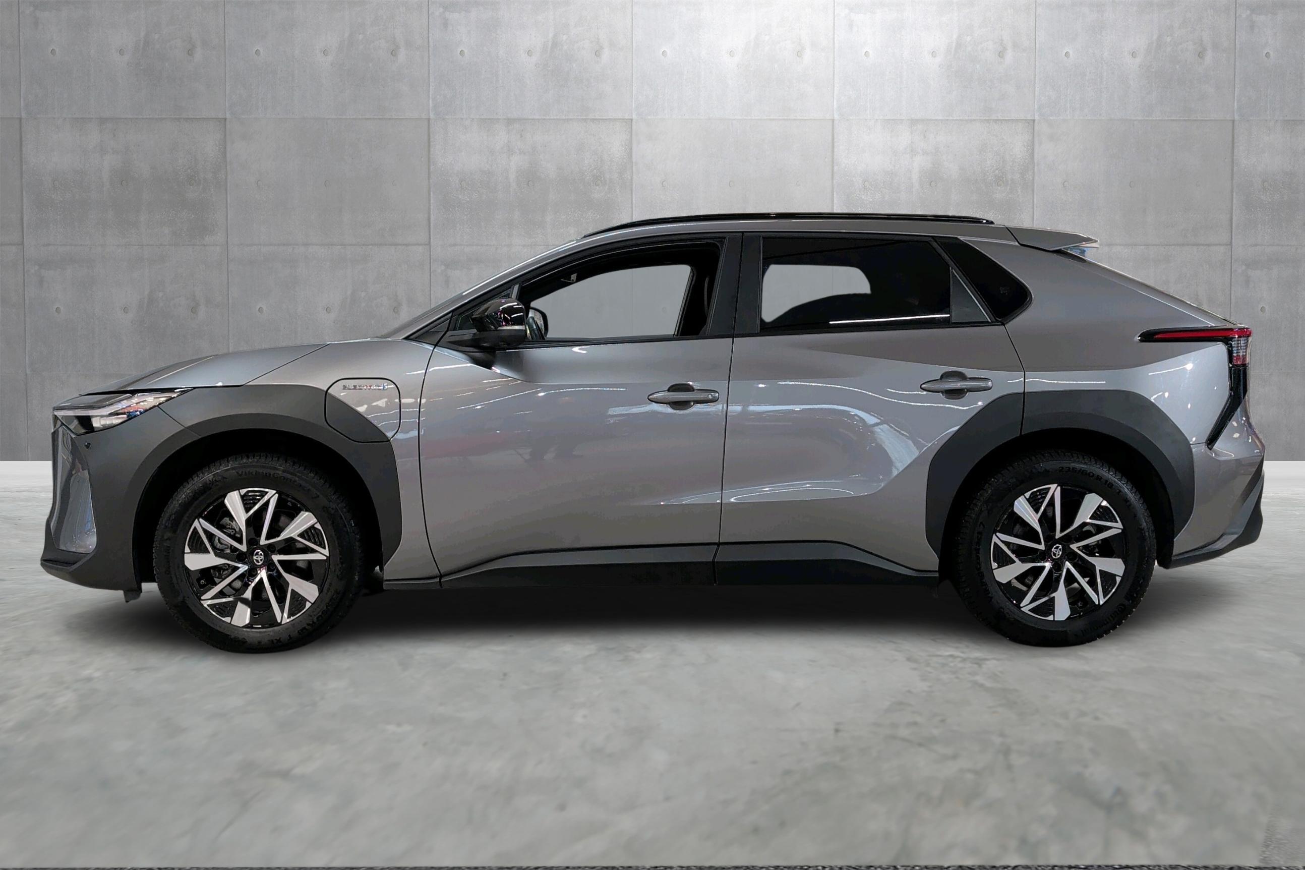 Thumnail bilde 1 av Toyota bZ4X