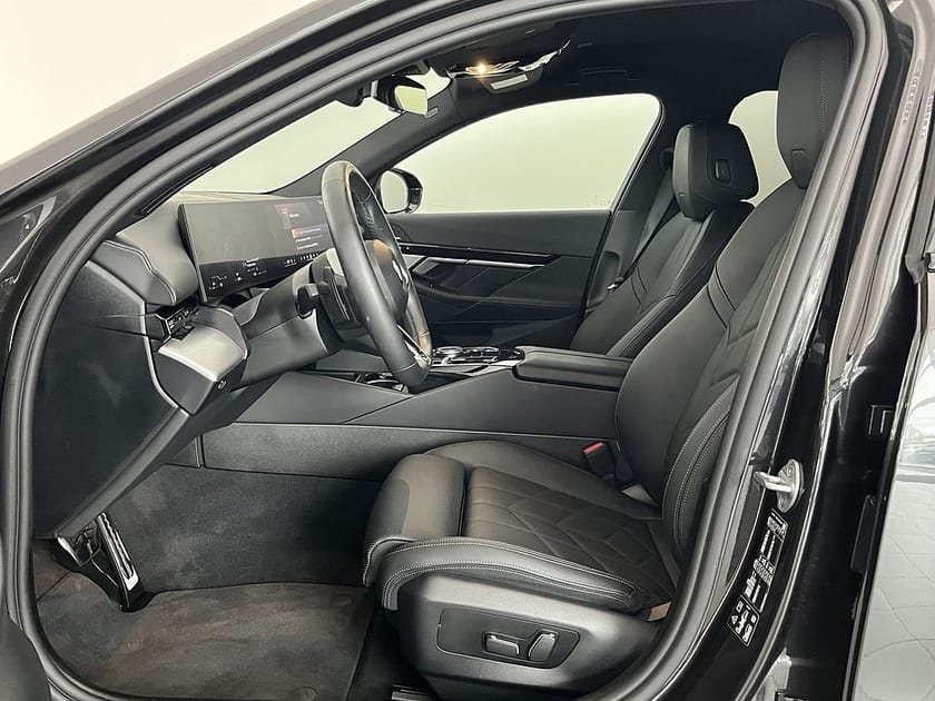 Bild 5 av BMW 520d xDrive Sedan 520 M Sport Drag H/K Rattvärme Park Assist