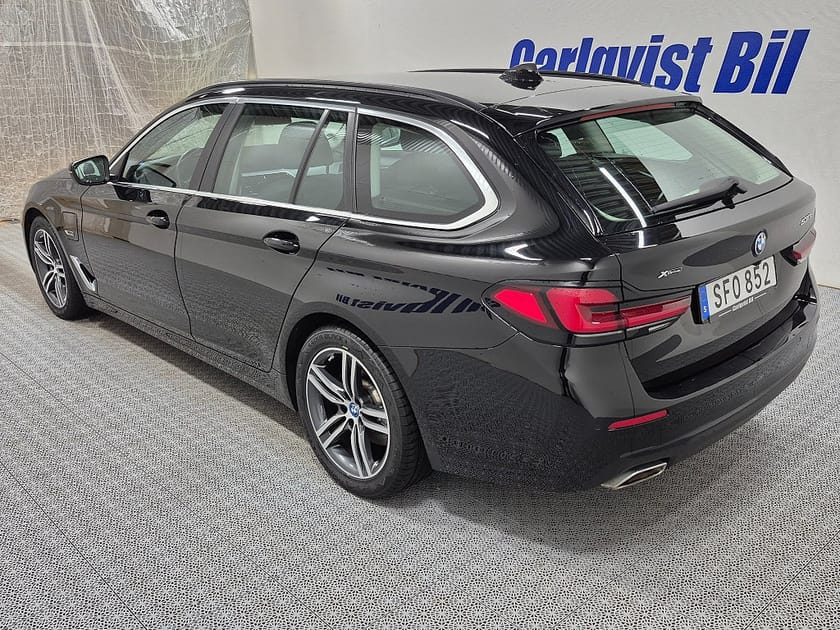 Bild 3 av BMW 530e xDrive Touring Plug in 292HK 4x4 Läder