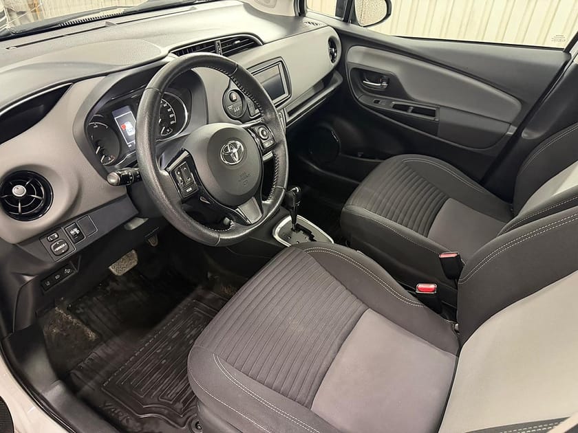 Bild 5 av Toyota Yaris Hybrid e-CVT Active Euro 6