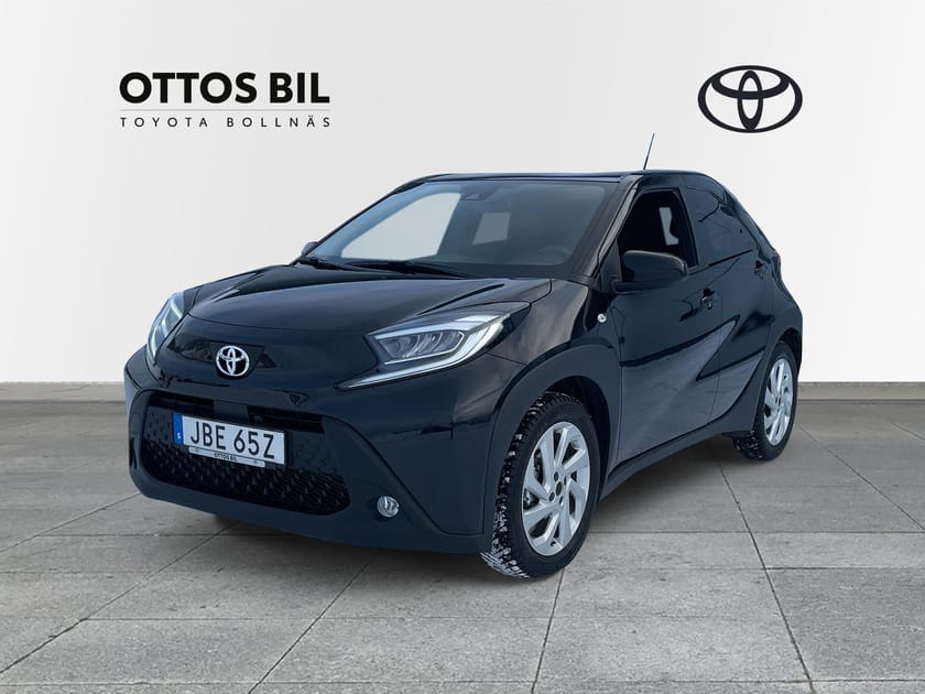 Bild 1 av Toyota Aygo X 1.0 VVT-i Manuell, 72hk - Play Comfort & Style Pack / V-hjul, MoK