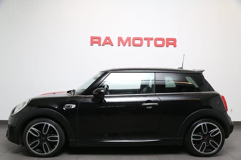 Bild 3 av MINI Cooper S 192hk Automat 3-dörrars H/K Navi Läder Panorama