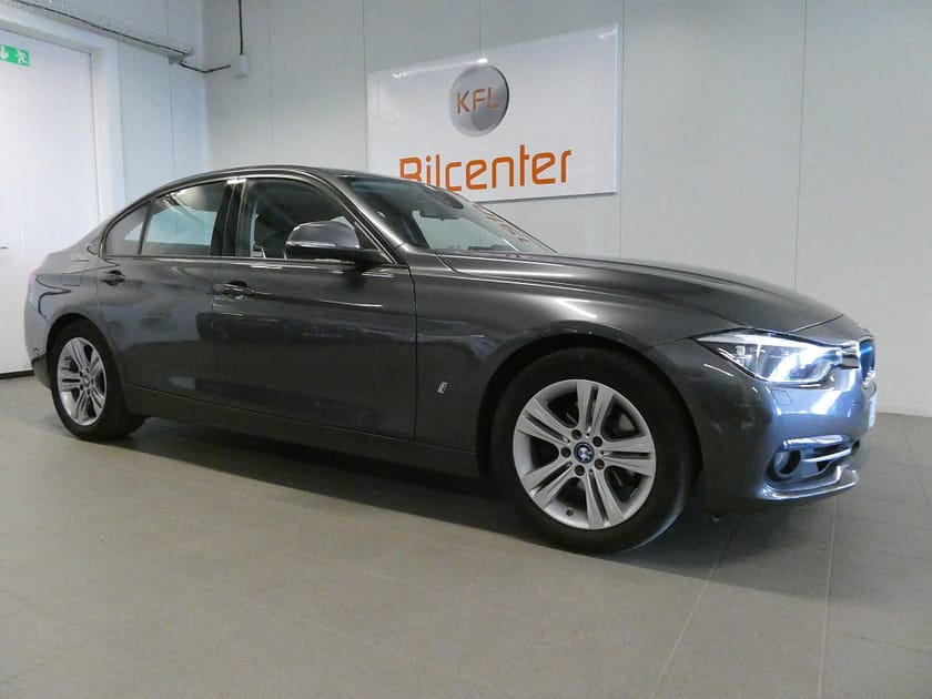 Bild 4 av BMW 330e Sedan Sport line Automat-Navi-PDC *7059 mil*