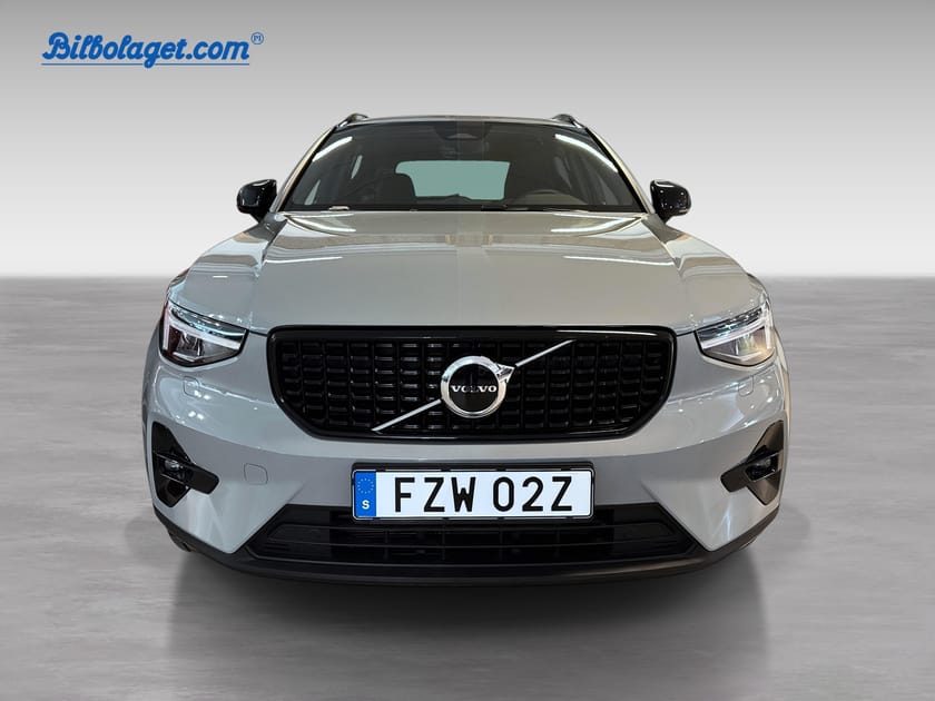 Bild 3 av Volvo XC40 B4 FWD Bensin Plus Dark