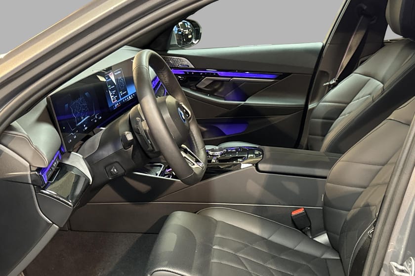Bilde 5 av BMW i5 xDrive40 Touring Touring, M sport pro,Pano,Shadow Line,B&W