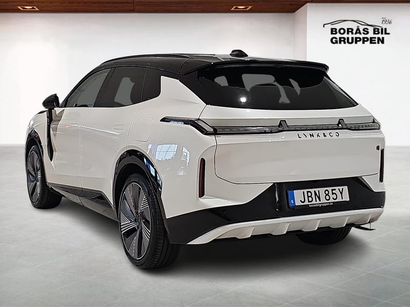 Bild 2 av Lynk & Co 08 PHEV More