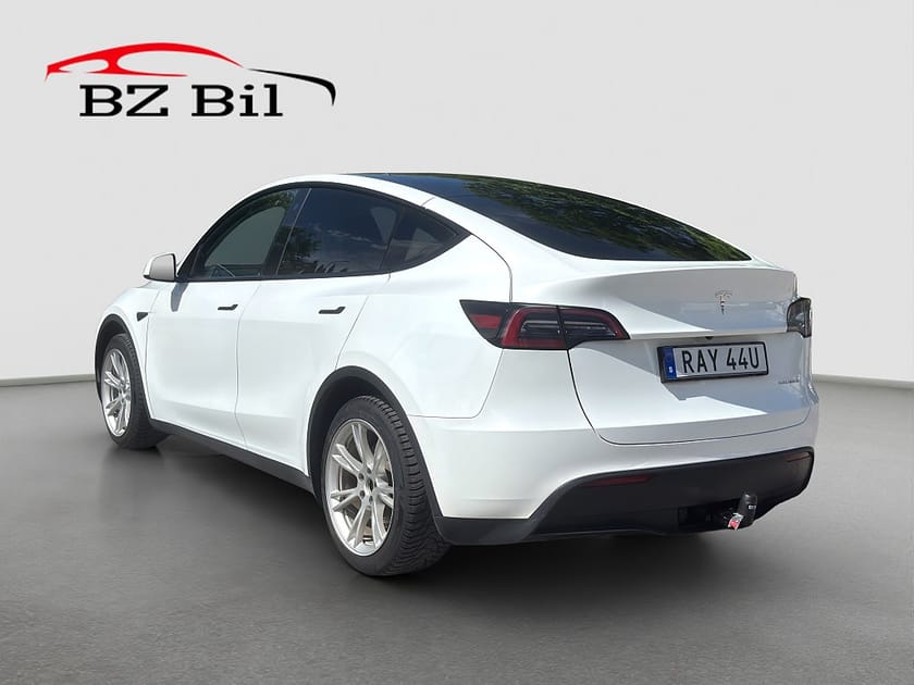 Bild 3 av Tesla Model Y Long Range AWD Autopilot Pano Drag Moms