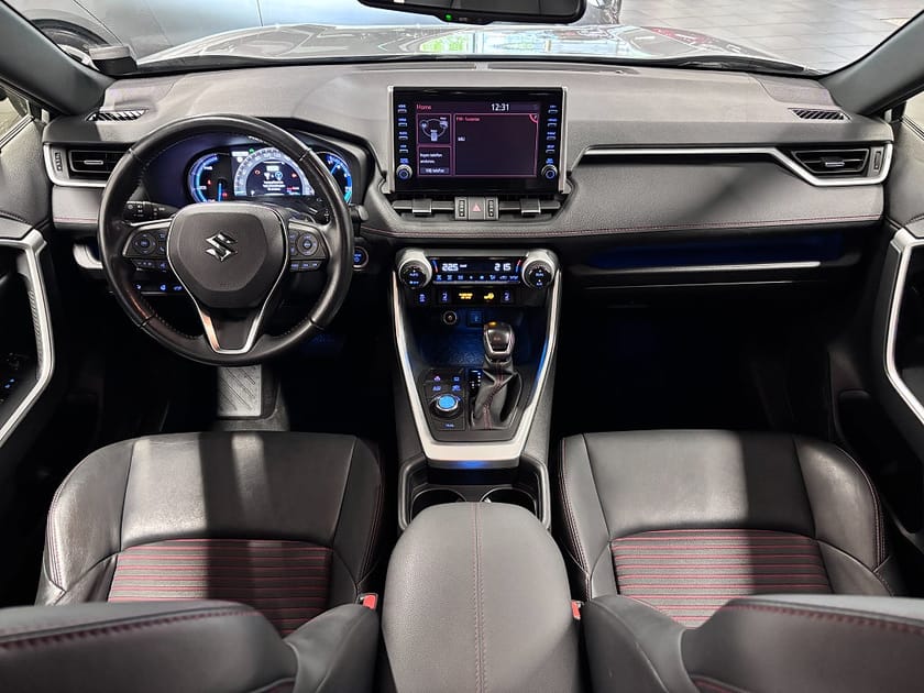 Bild 5 av Suzuki Across Plug-in Hybrid Laddhybrid 75km AWD, Inclusive, Skinn, Dragkrok, V-hjul