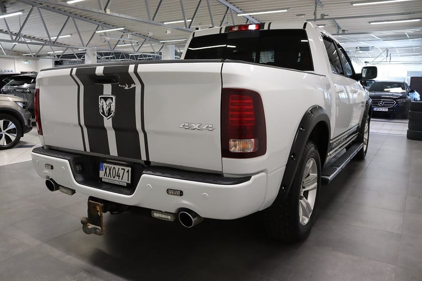 Bild 5 av RAM 1500 Crew Cab Dodge 5.7 V8 HEMI Sport 4x4 TorqueFlite Euro6 Luftfj