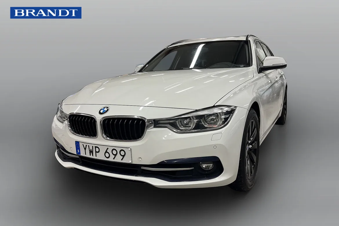 BMW 330i xDrive Touring