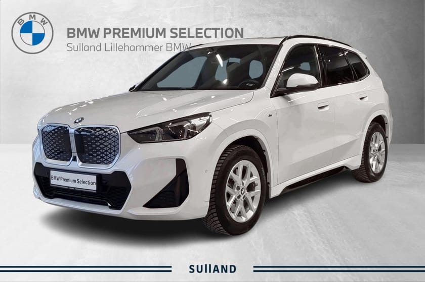 Bilde 1 av BMW iX1 xDrive30 Fully Charged/Panoramatak/Utvidet assistent pakke!