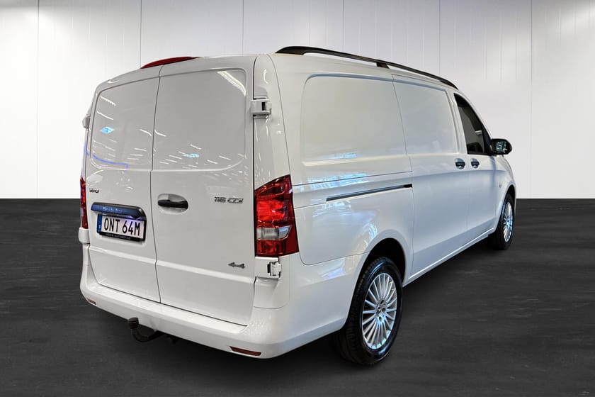 Bild 3 av Mercedes-Benz Vito 116 CDI 4x4 3.0t SKÅP LÅNG STAR | Drag | Navi | Backkamera |