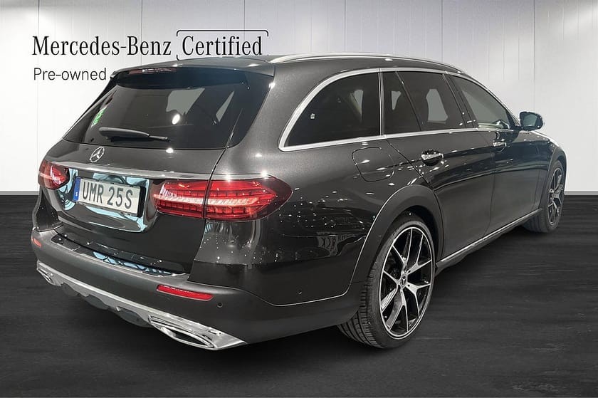 Bild 3 av Mercedes-Benz E 220 d 4MATIC All-Terrain E220d //PANO//BURMESTER//LUFTFJÄDRING
