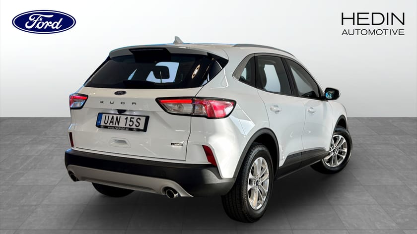 Bild 2 av Ford Kuga Plug-In Hybrid Titanium 225hk Carplay Rattvärme 56km-Elräckvidd