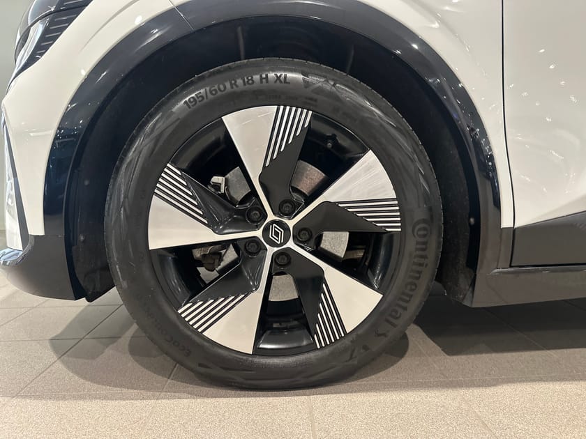 Bild 4 av Renault Mégane E-TECH Equilibre 40kWh/130hk, Sensorer, Backkamera