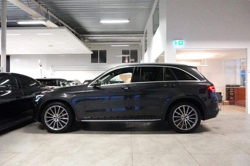 Bild 3 av Mercedes-Benz GLC 300 d 4MATIC AMG Line Pano Drag 360° Burmester