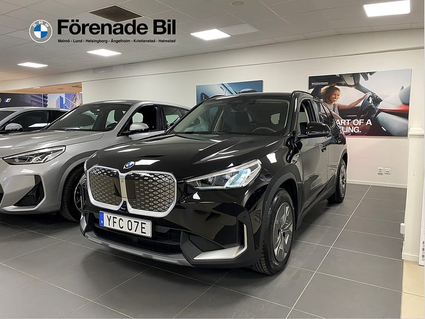Bild 1 av BMW iX1 xDrive30 Adaptiv Farthållare Rattvärme Drag