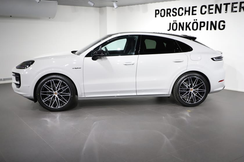 Bild 2 av Porsche Cayenne E-Hybrid Coupé Coupe Black Edition 470 hk