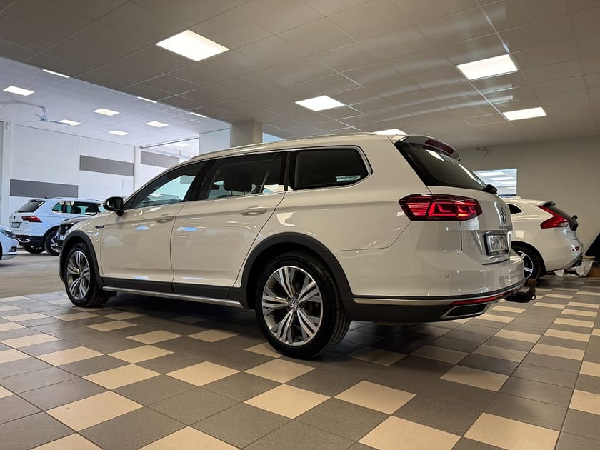 Bild 3 av Volkswagen Passat Alltrack 2.0 TDI 4M Cockpit Dieselv. Navi Drag 200 Hk