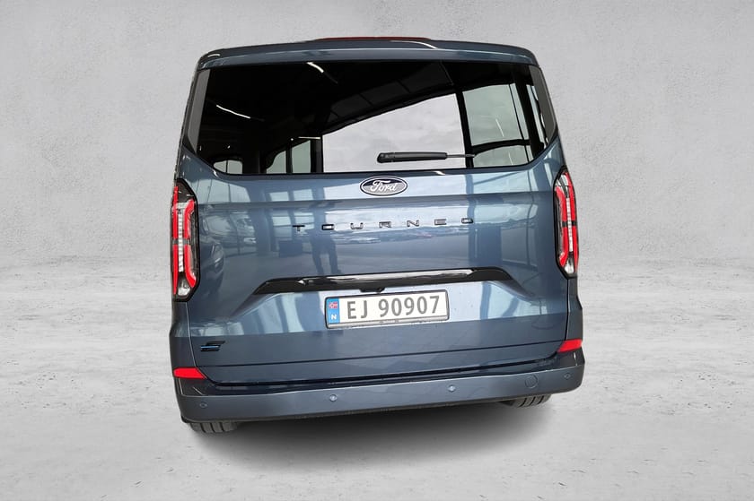 Bilde 4 av Ford E-Tourneo Custom 340 8- seter L2/286hk/Titanium X/360/AGR førerseter/Krok